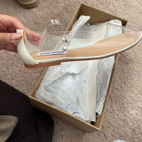 Steve Madden
Women's Vinetta Vinyl Mary Jane Flats - Picture 2 of 4